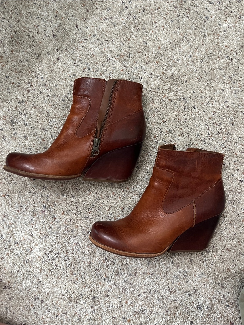 Kork ease Women's Chestnut Leather Wedge Ankle Boots
